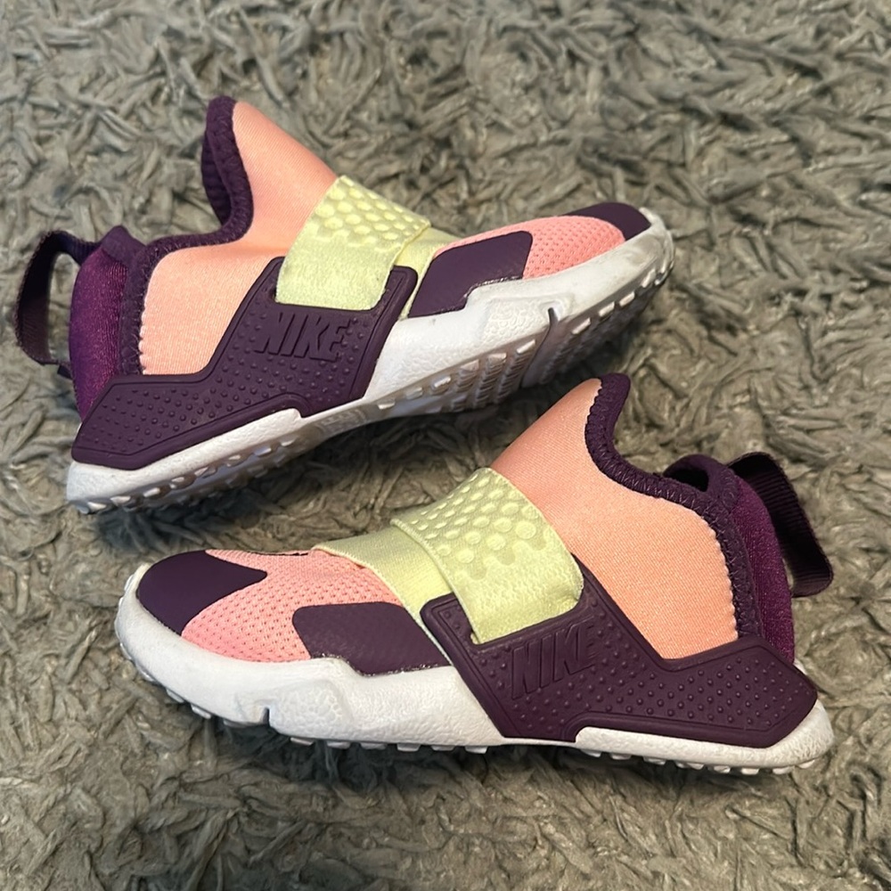Nike Sneakers (Toddler)